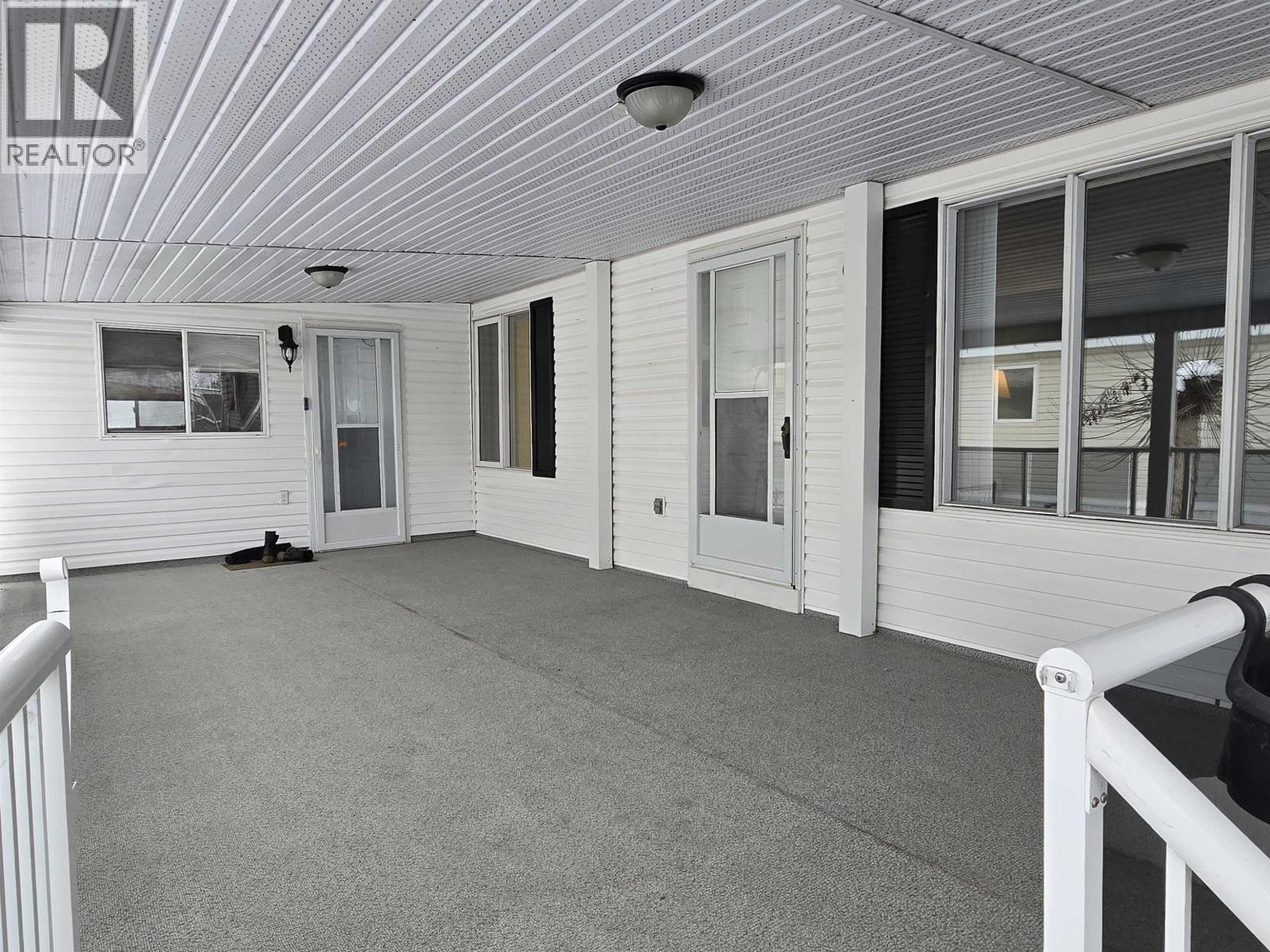 7 2121 BALSAM AVENUE