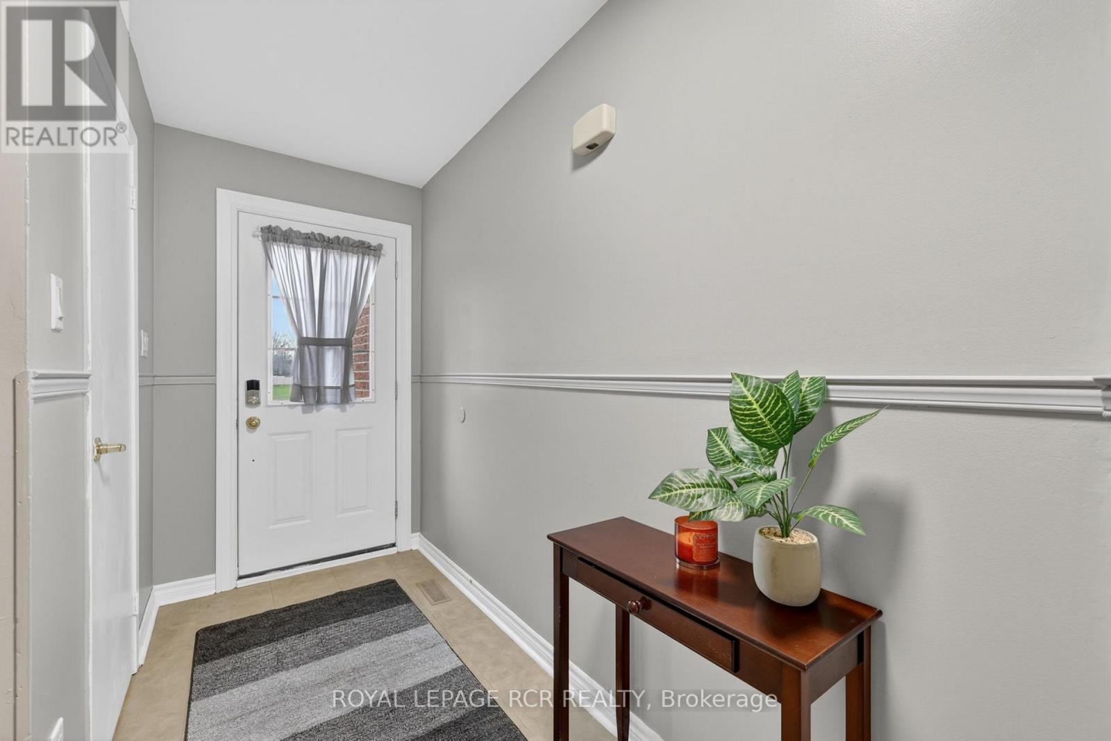 31 - 246 TUPPER BOULEVARD