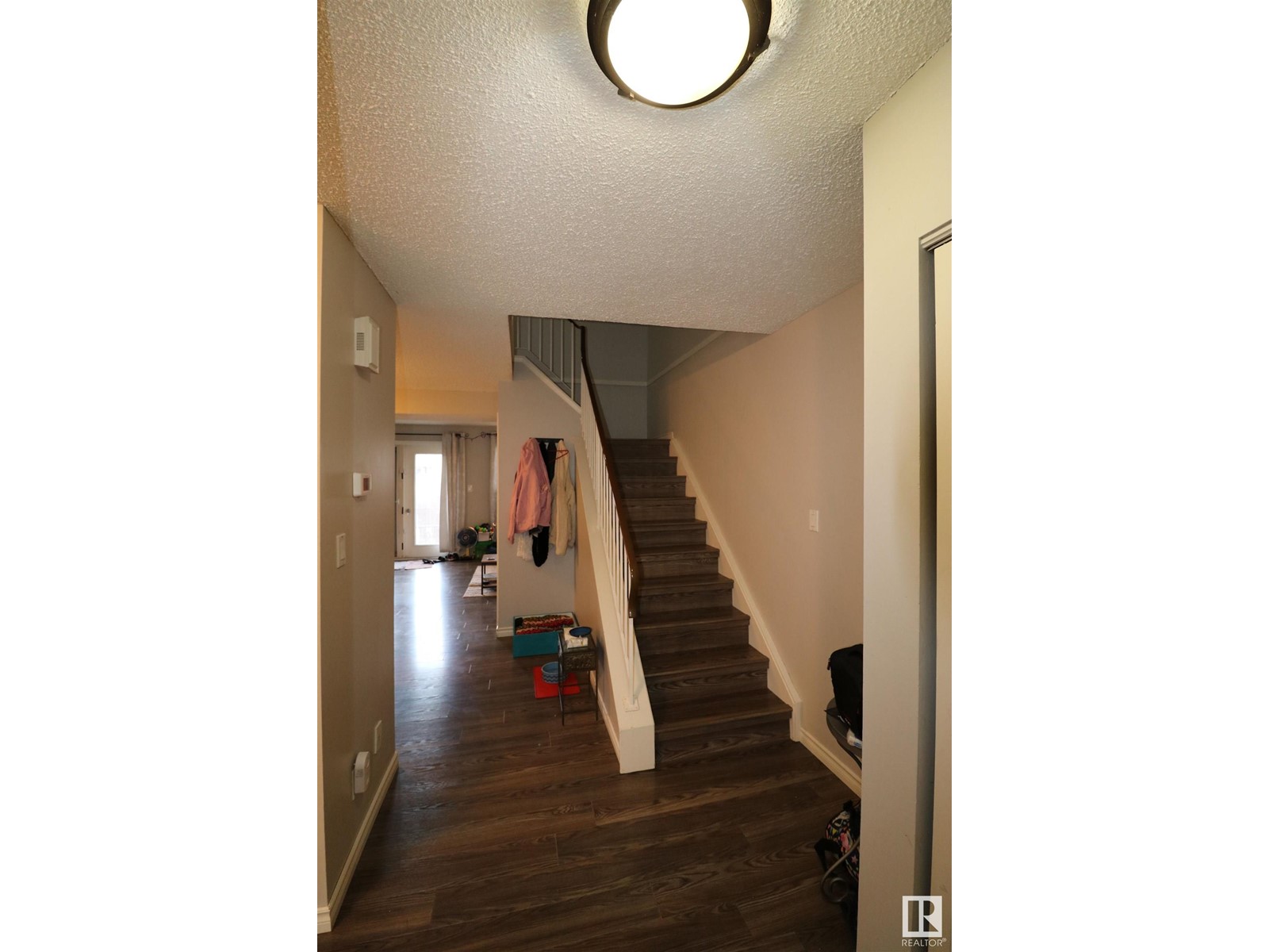 2119 141 AV NW
