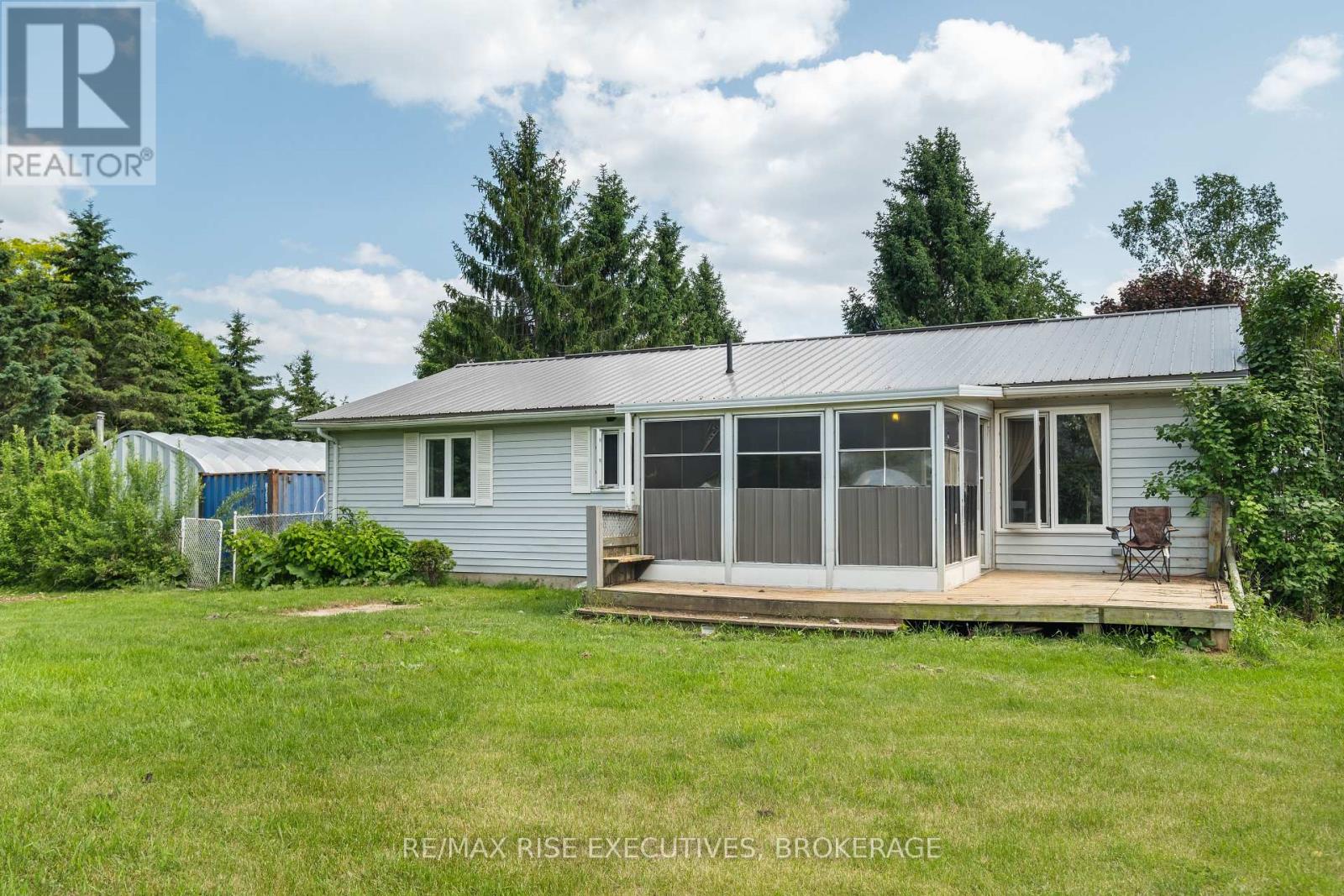 3810 MAPLE CREST COURT