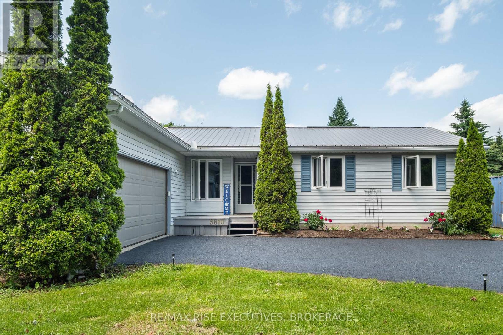 3810 MAPLE CREST COURT