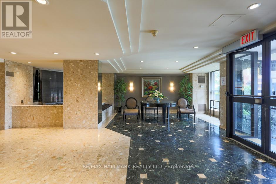 218 - 6 HUMBERLINE DRIVE