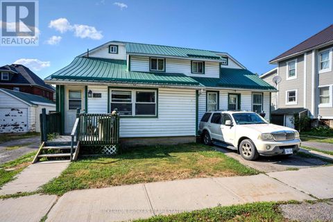 212-214 GARDEN STREET Gananoque ON K7G1J2