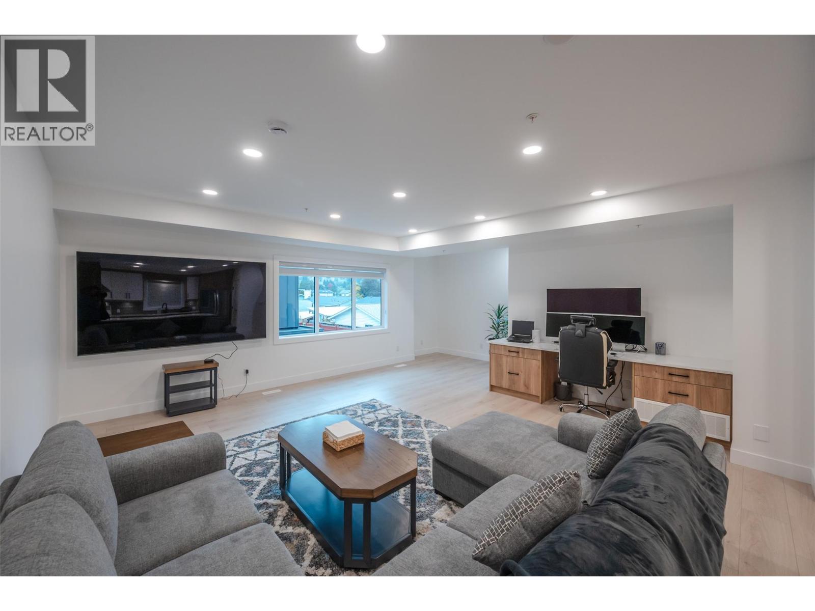 10615 ELLIOTT Street Unit# 108