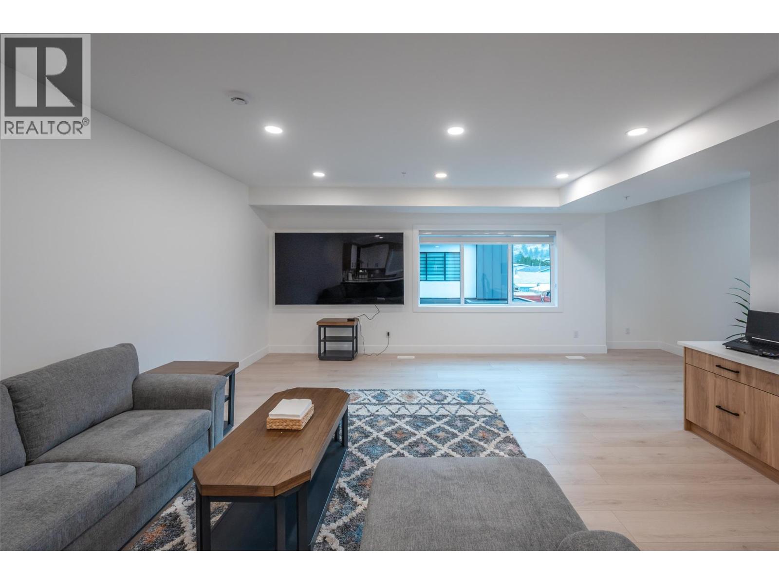 10615 ELLIOTT Street Unit# 108