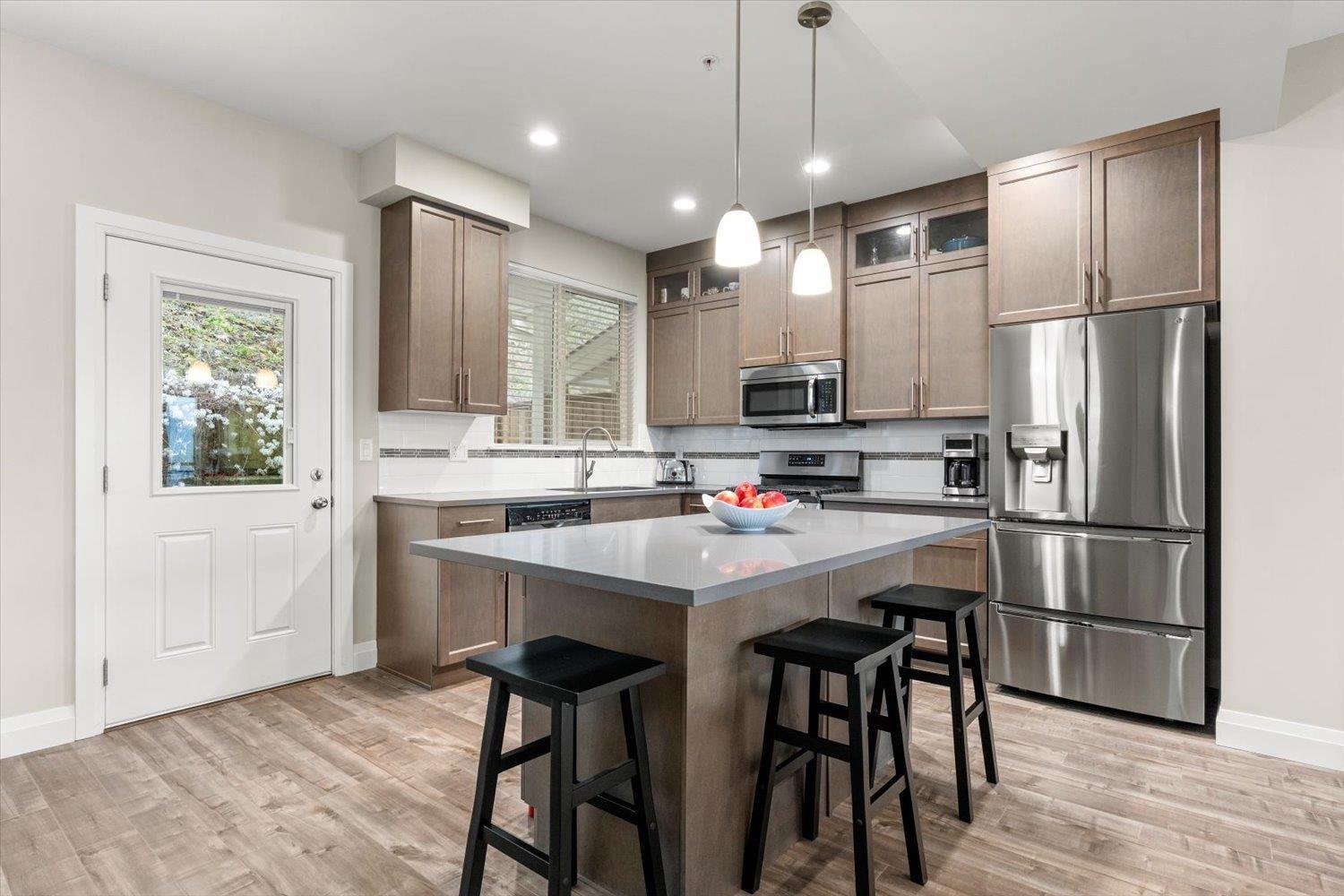 4 6026 LINDEMAN STREET|Promontory