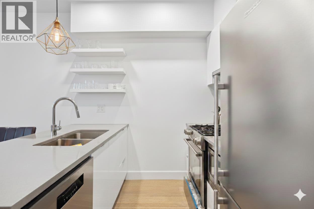 407 2666 DUKE STREET