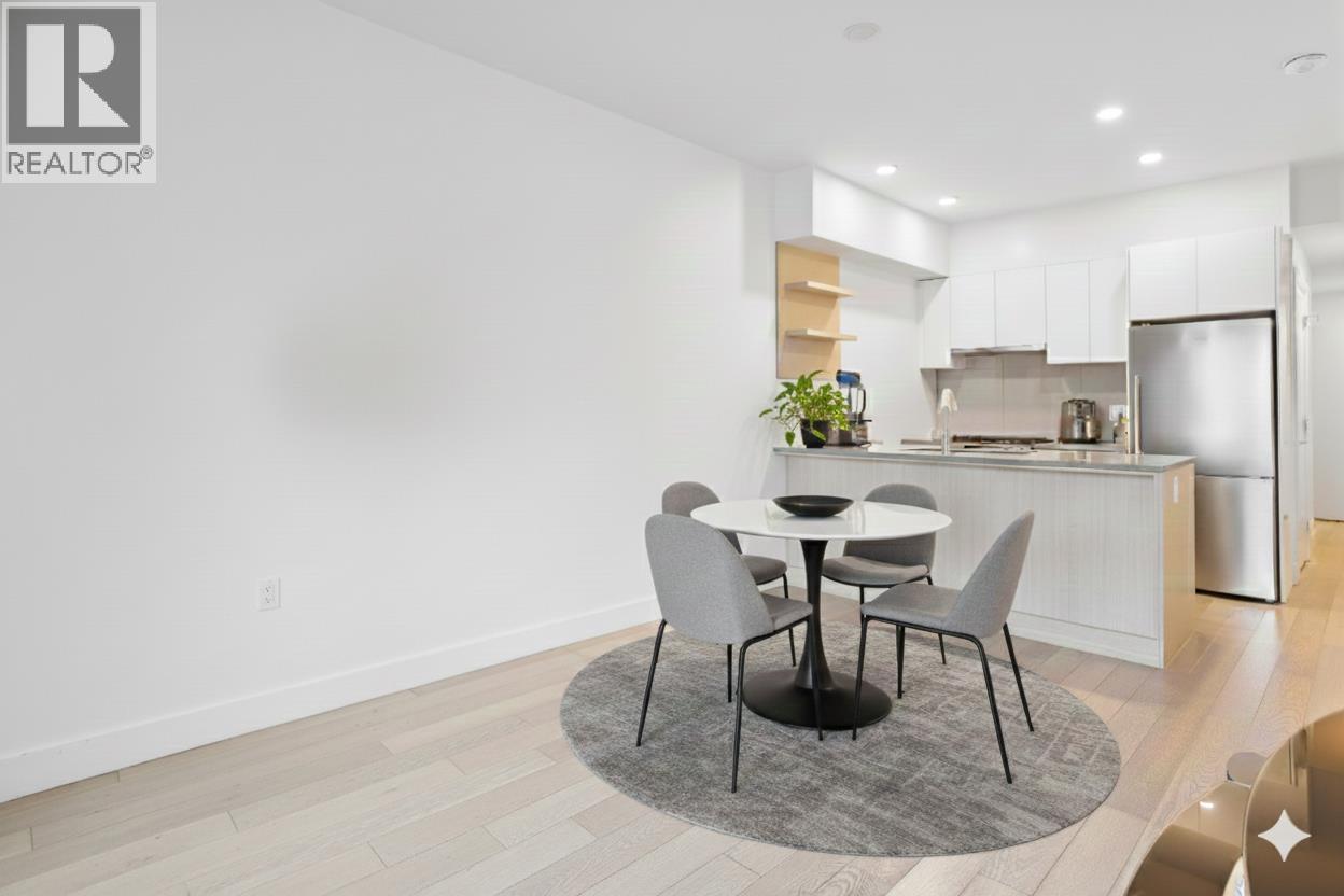 407 2666 DUKE STREET