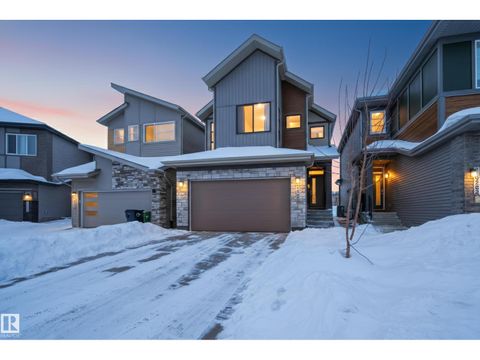 19286 22A AV NW Edmonton AB T6M1P8