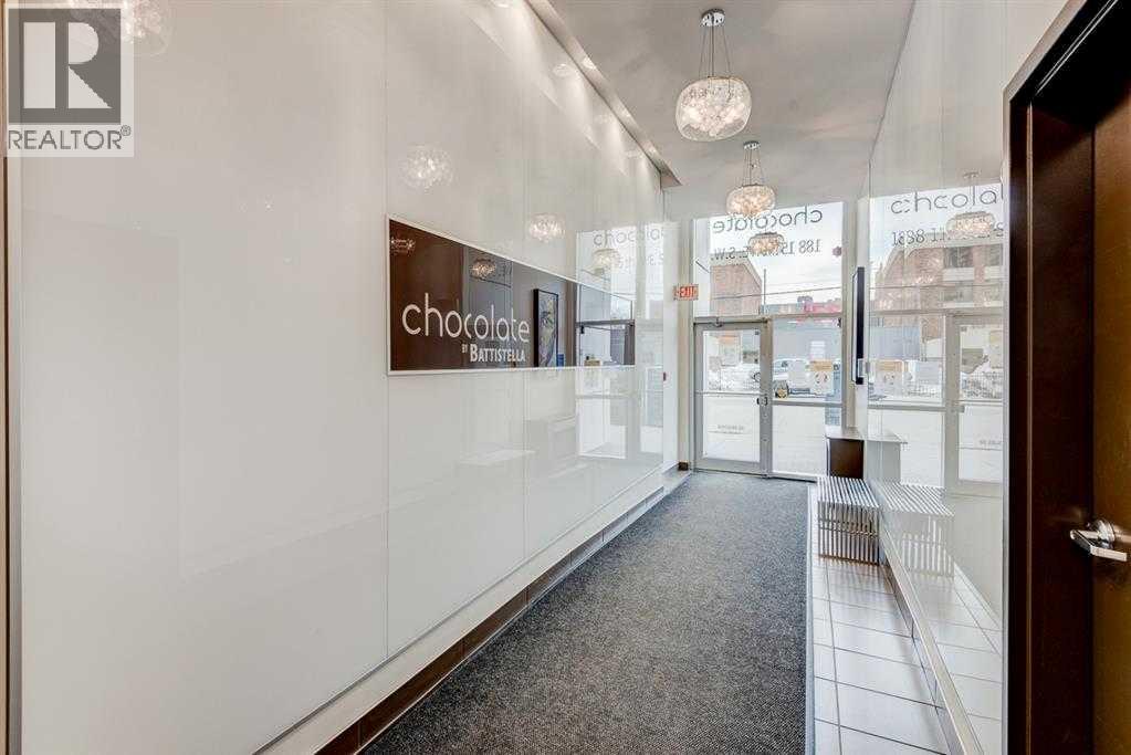 2006, 188 15 Avenue SW