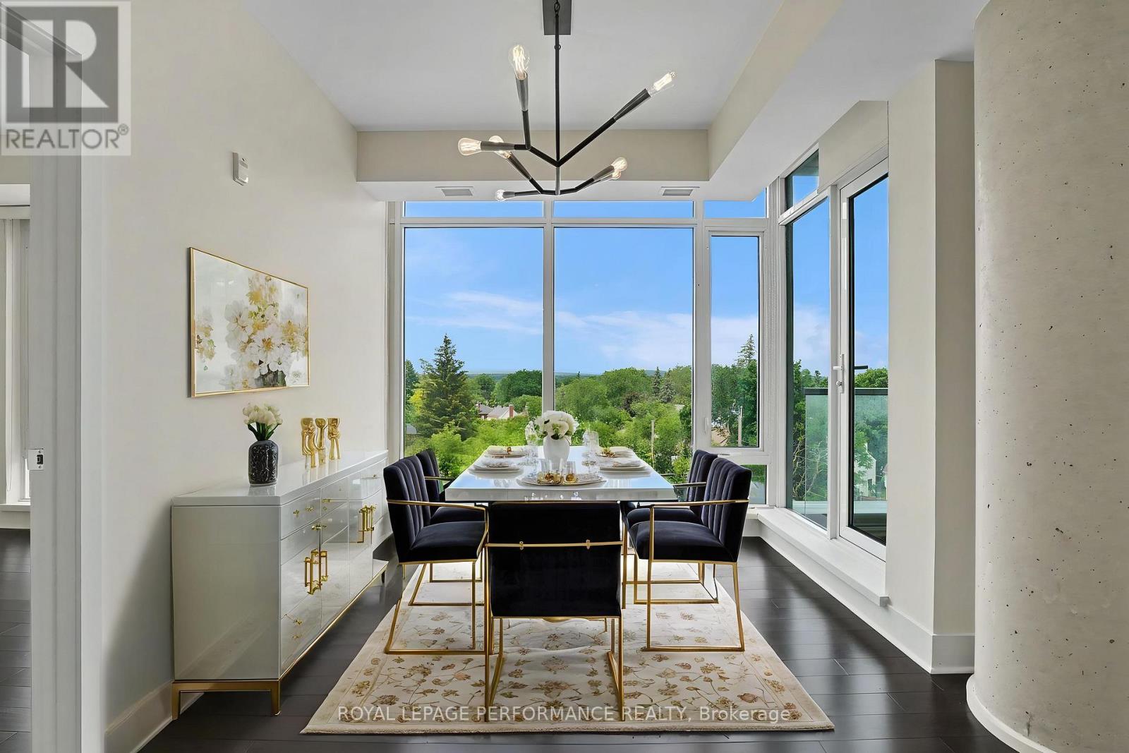 412 - 88 RICHMOND ROAD