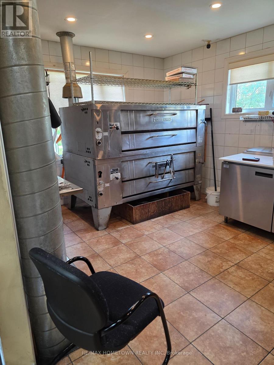 1589 STITTSVILLE MAIN STREET E