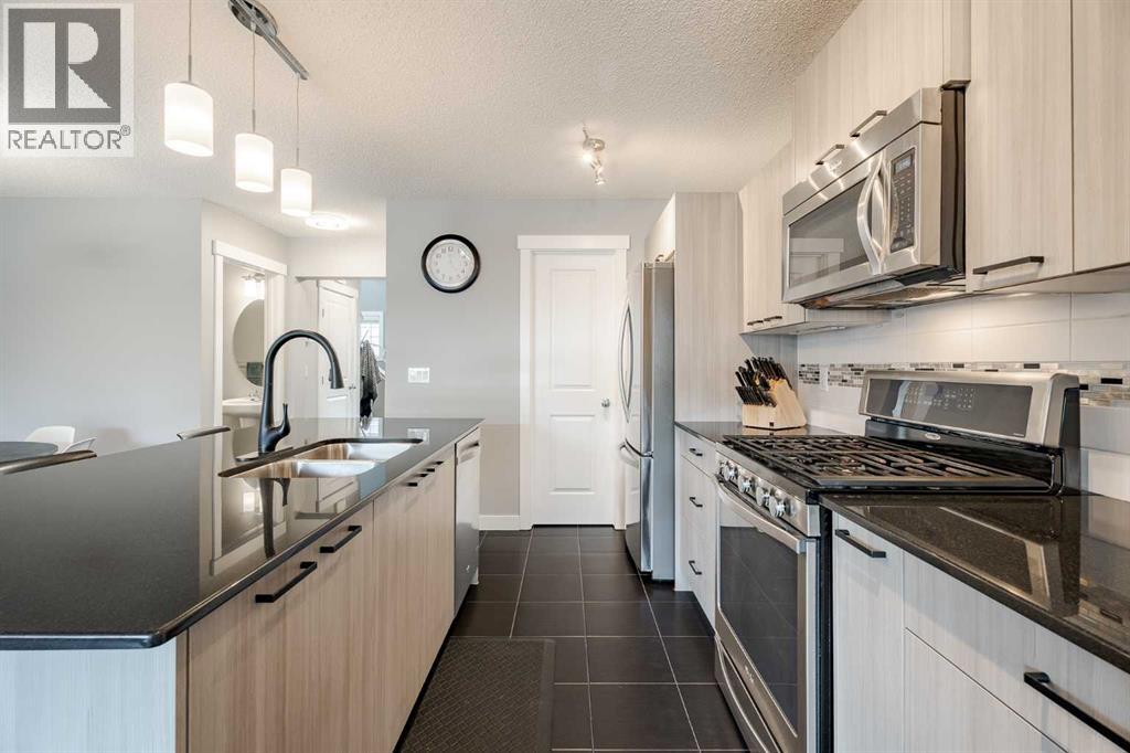 110 Skyview Ranch Manor NE