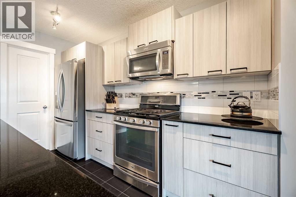 110 Skyview Ranch Manor NE