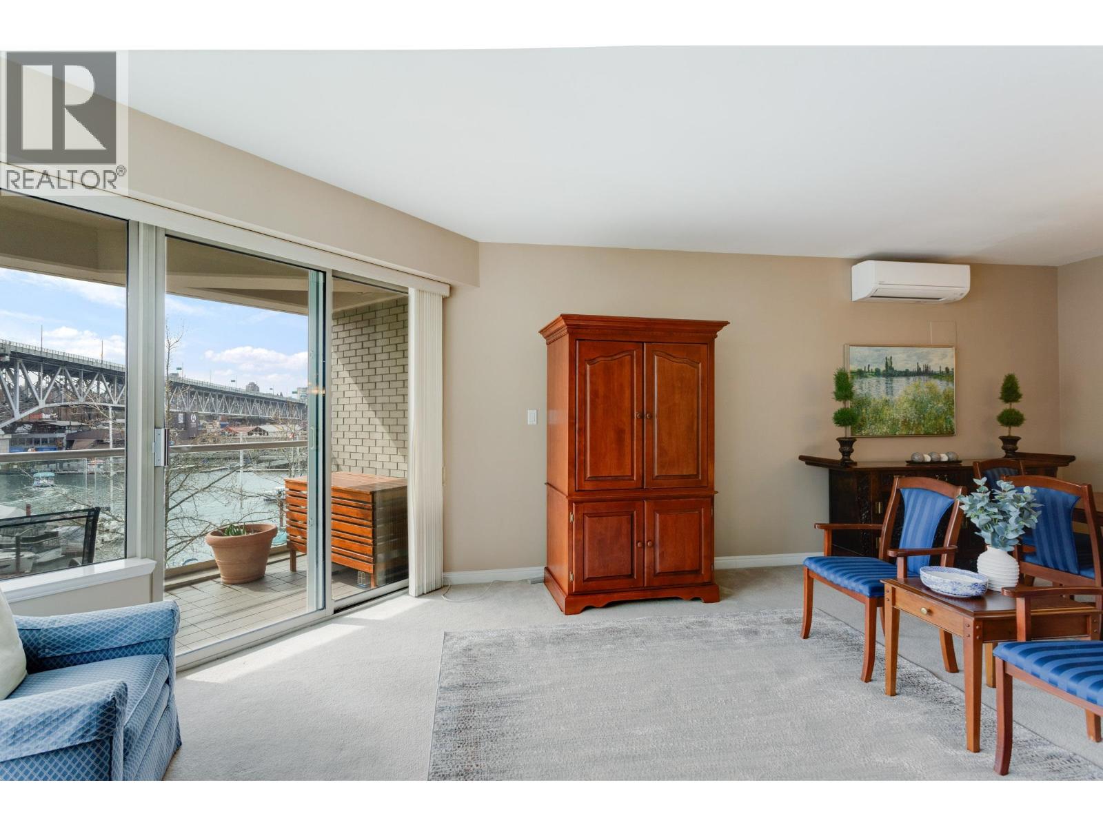 504 1600 HORNBY STREET