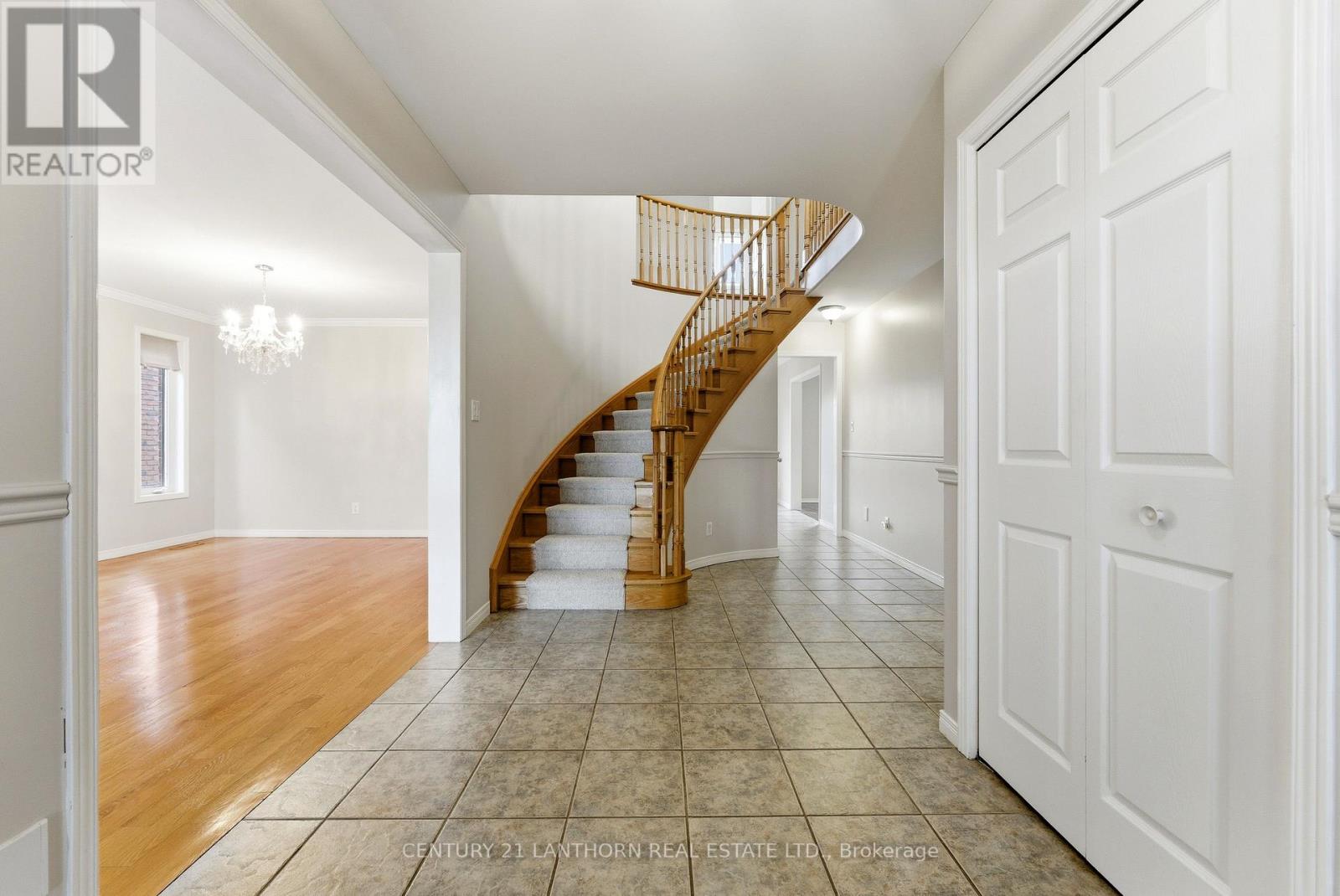 26 LINDEN LANE