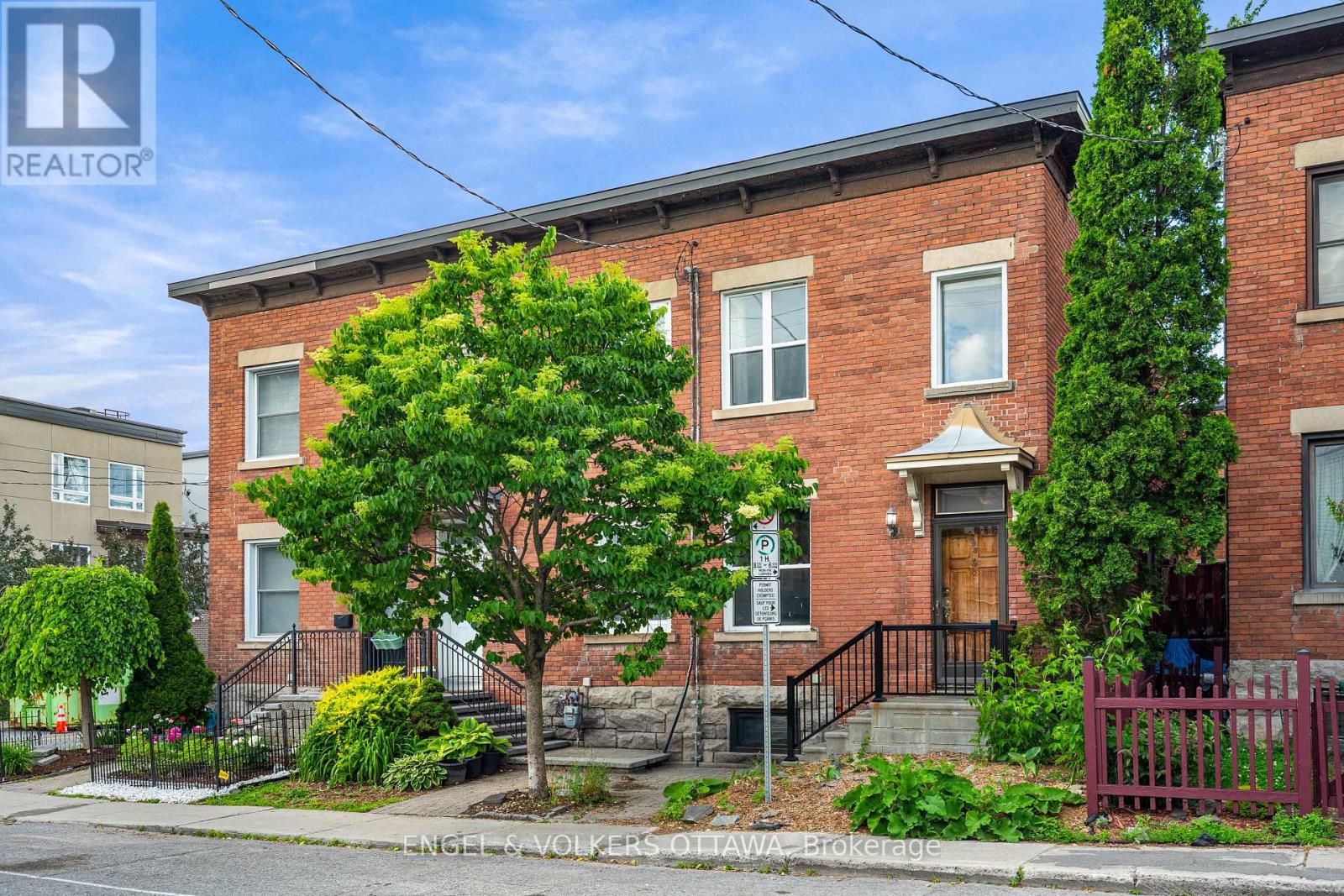 293 SOMERSET STREET E