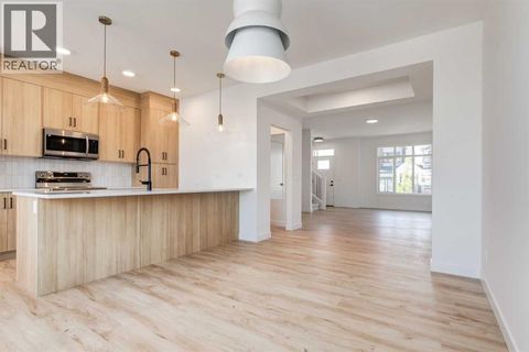 203 Tillotson Drive Okotoks AB T1S4Z5