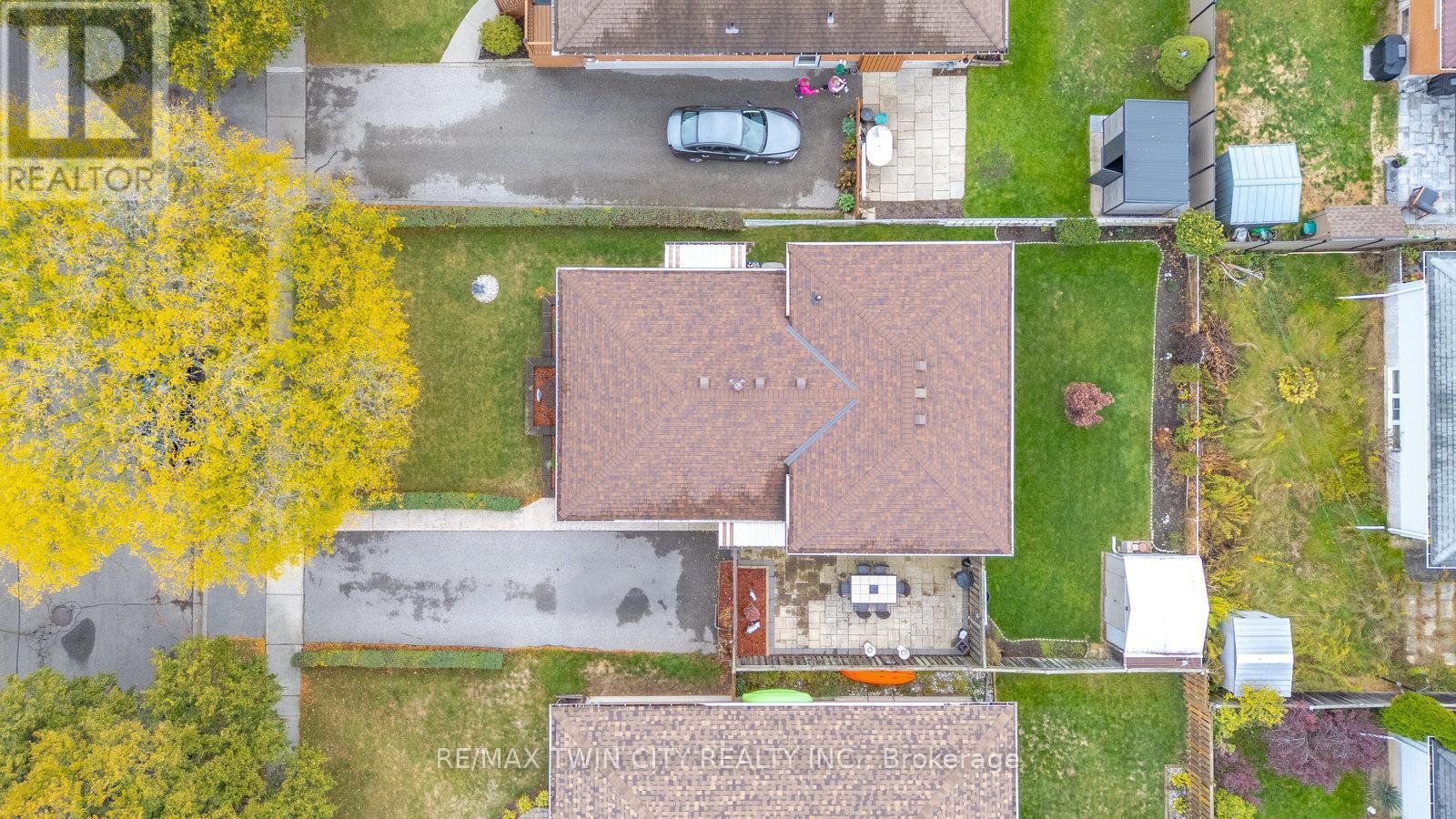 42 PALM CRESCENT