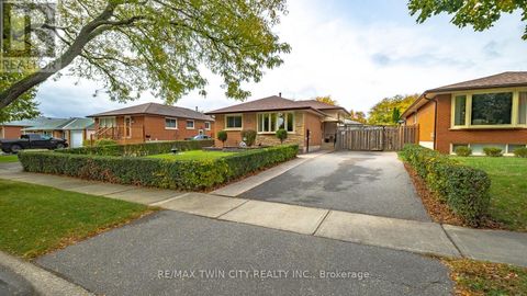 42 PALM CRESCENT Brantford ON N3R5G2