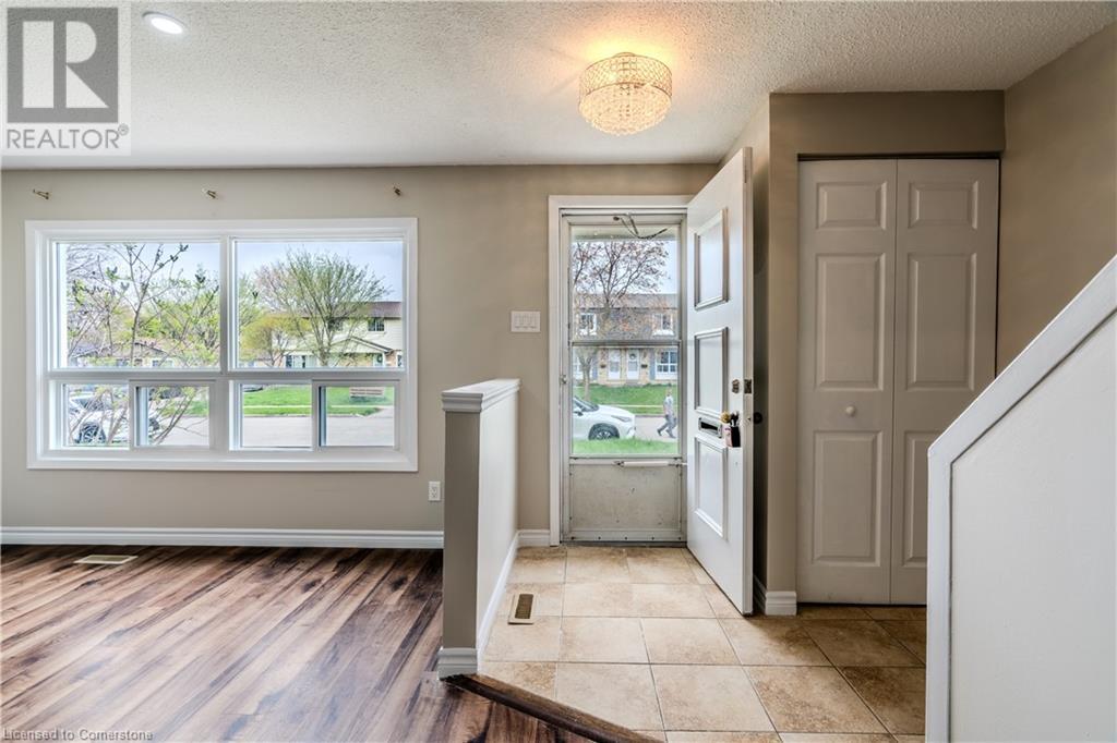 29B HELENE Crescent