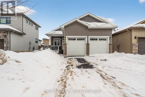 160 MCDONOUGH CRESCENT Loyalist (Amherstview) ON K7N0B3