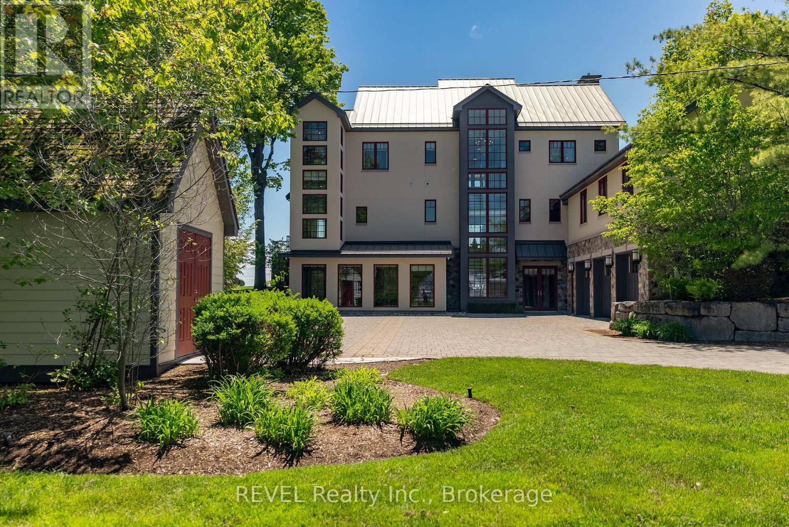 3067 THUNDER BAY ROAD
