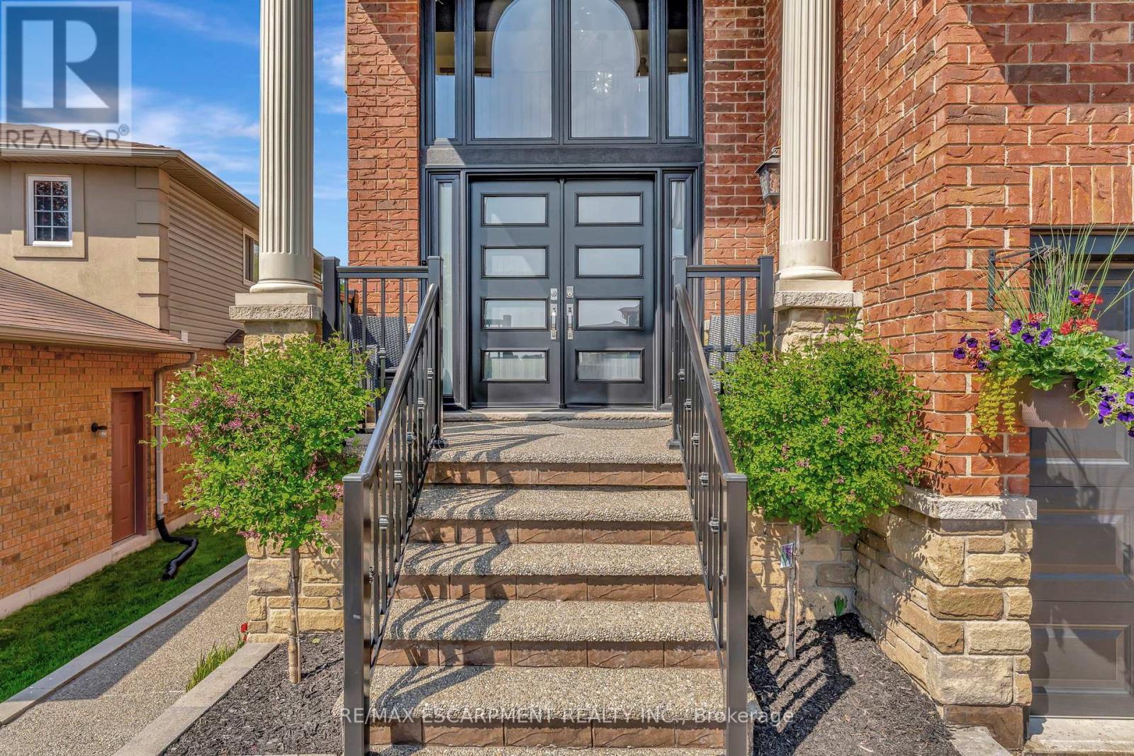 130 NAPOLI DRIVE