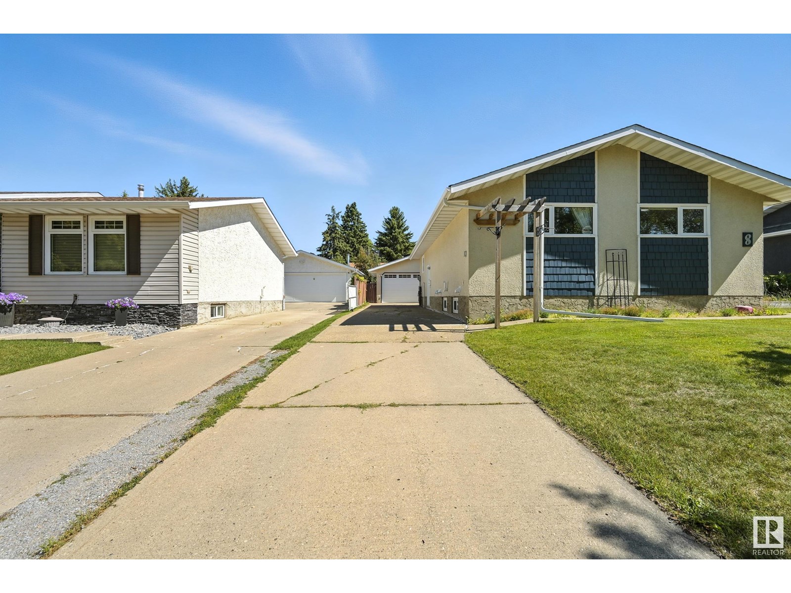 8 Addison CR