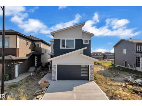 8913 MAYDAY WY SW Edmonton AB T6X3E6