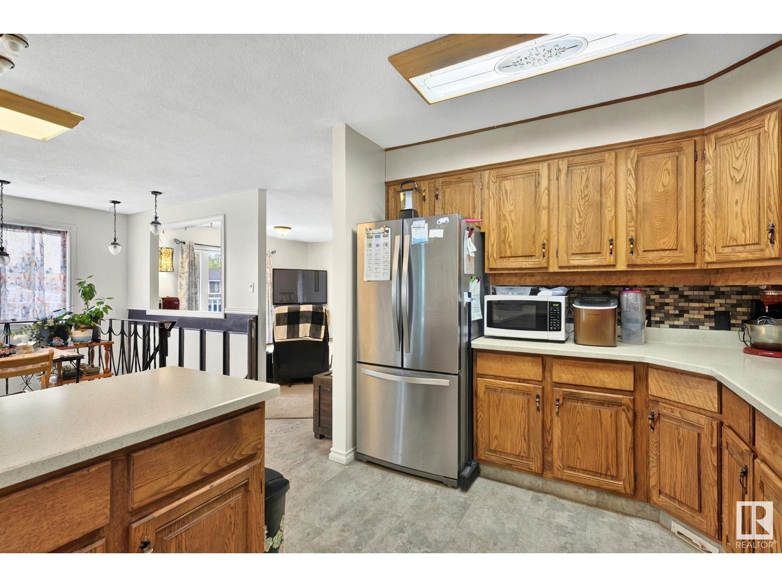 10420 32 AV NW