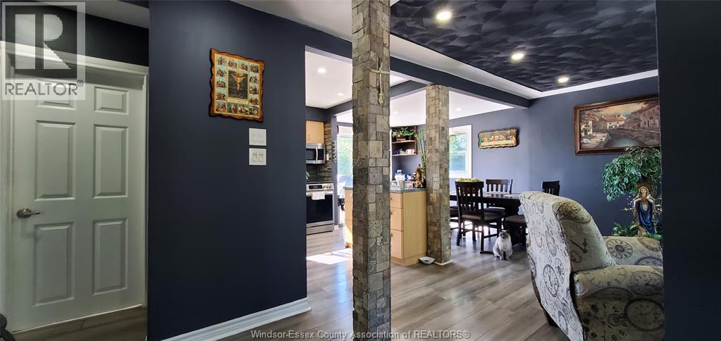 3025 WOODLAWN AVENUE