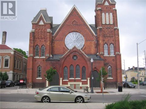65 GEORGE Street Brantford ON N3T2Y3