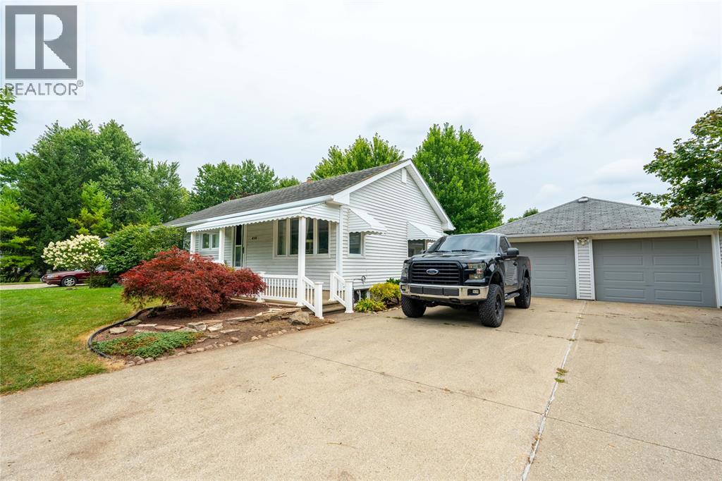 416 IGNATIEFNA STREET