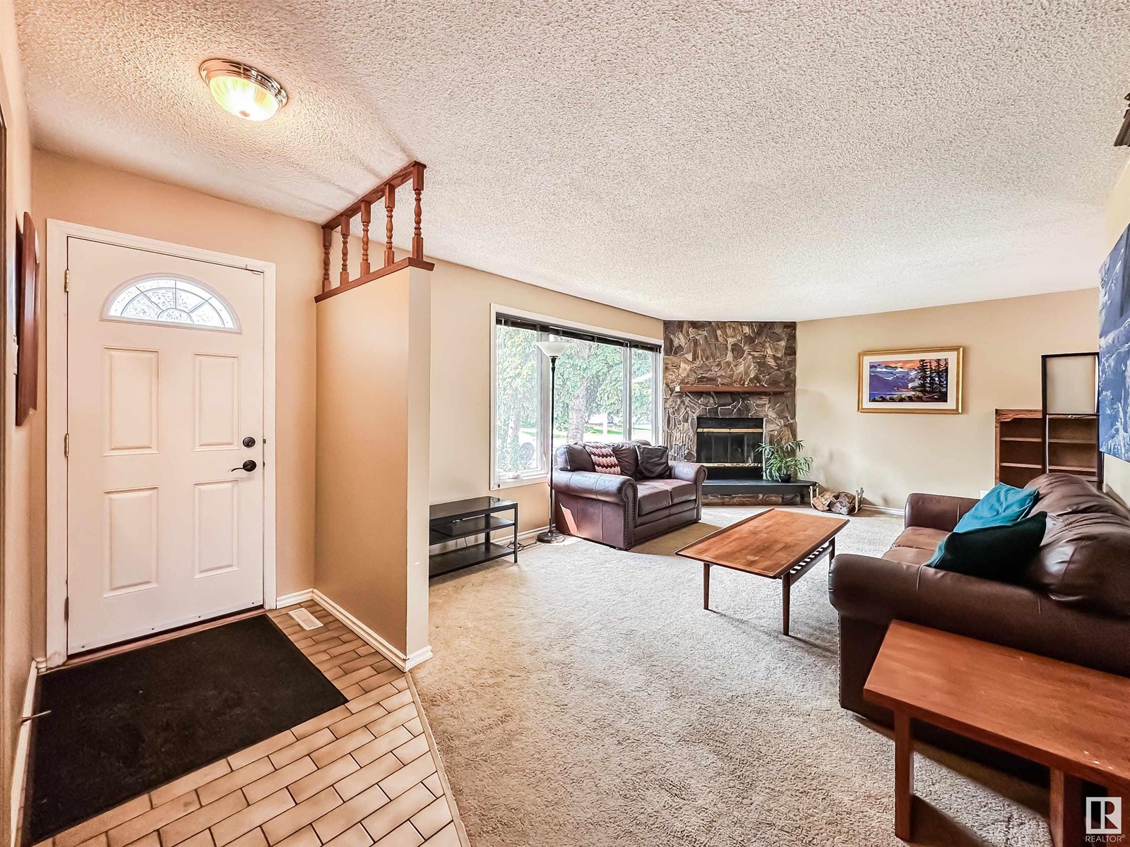 11744 37 AV NW