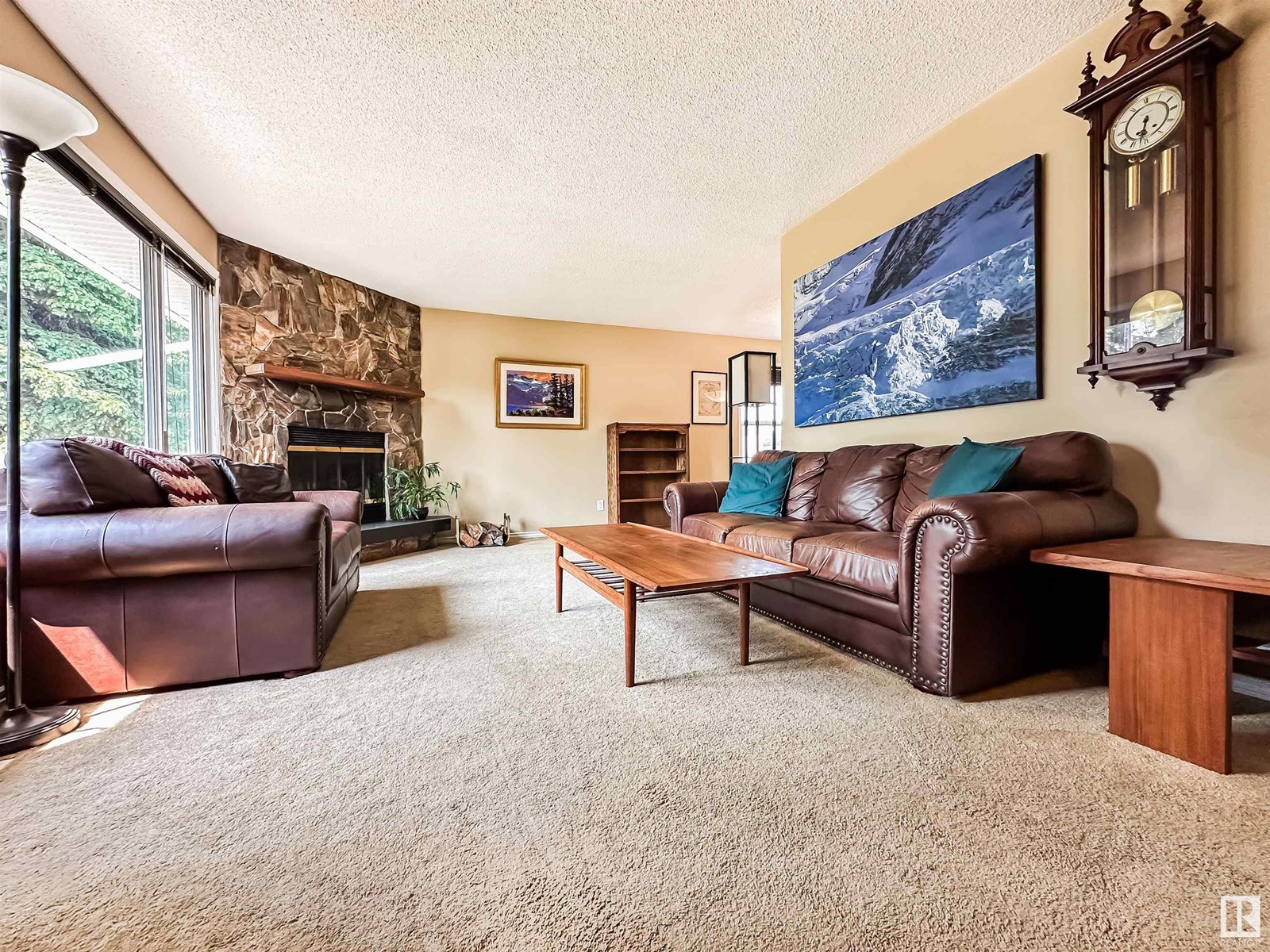 11744 37 AV NW