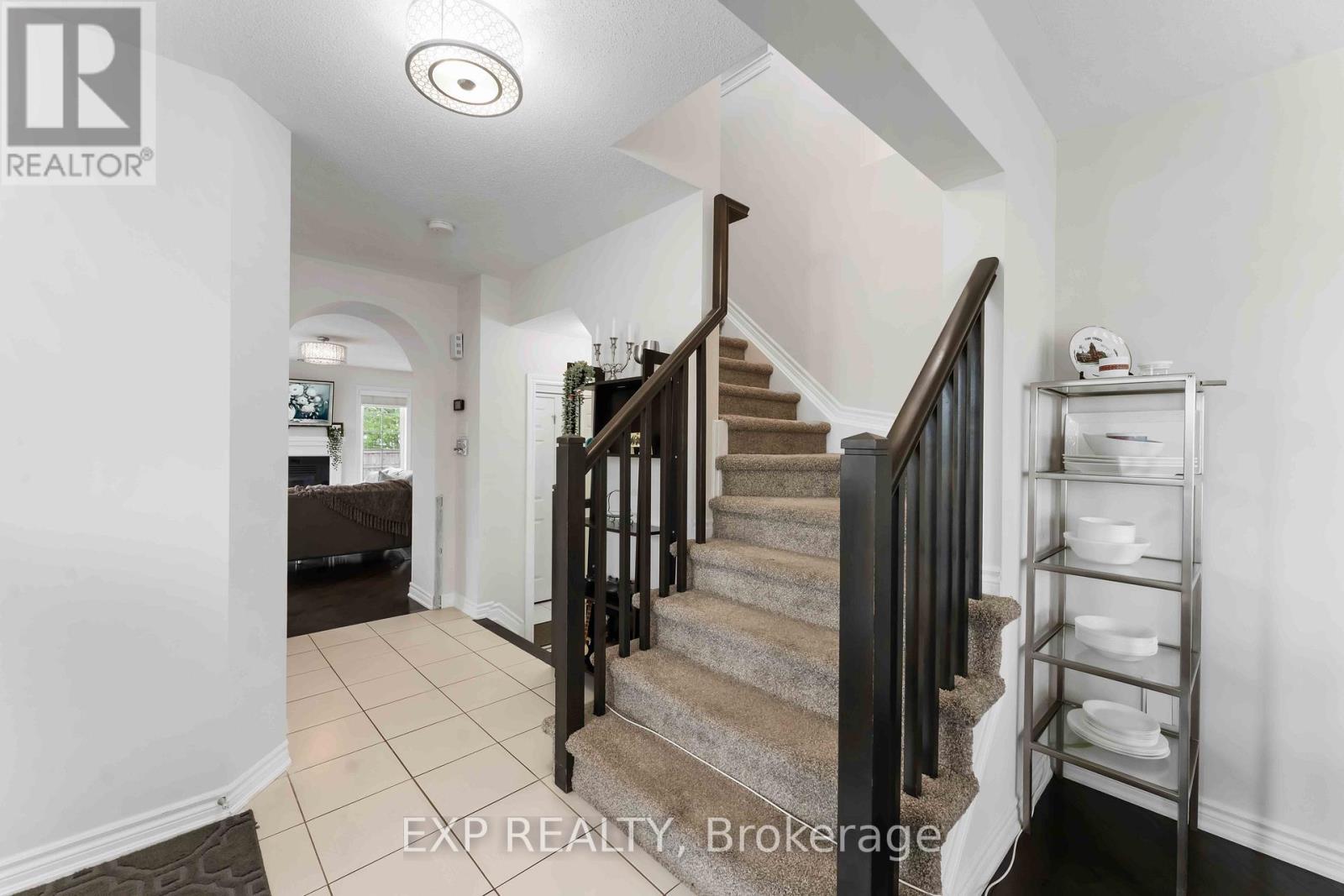 226 PAR-LA-VILLE CIRCLE