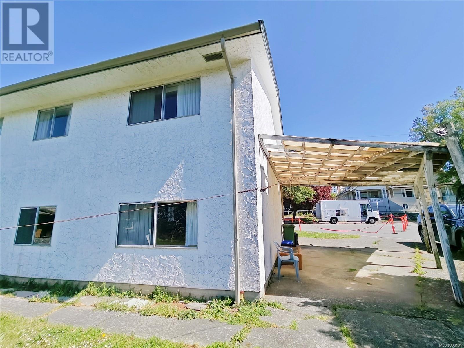 569 Sumas St