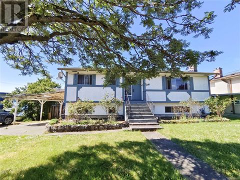 569 Sumas St Victoria BC V8T4S4