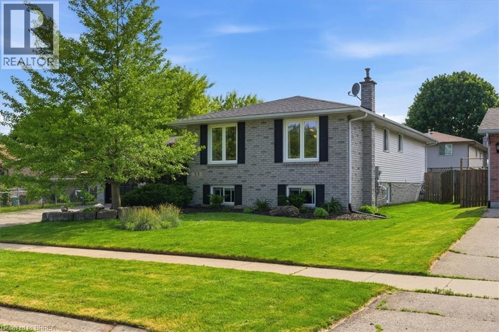33 EDWARD Avenue
