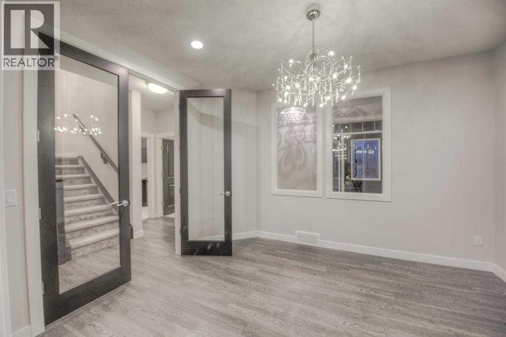 53 Sherwood Square NW