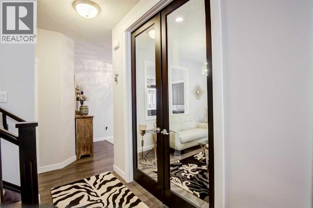 53 Sherwood Square NW