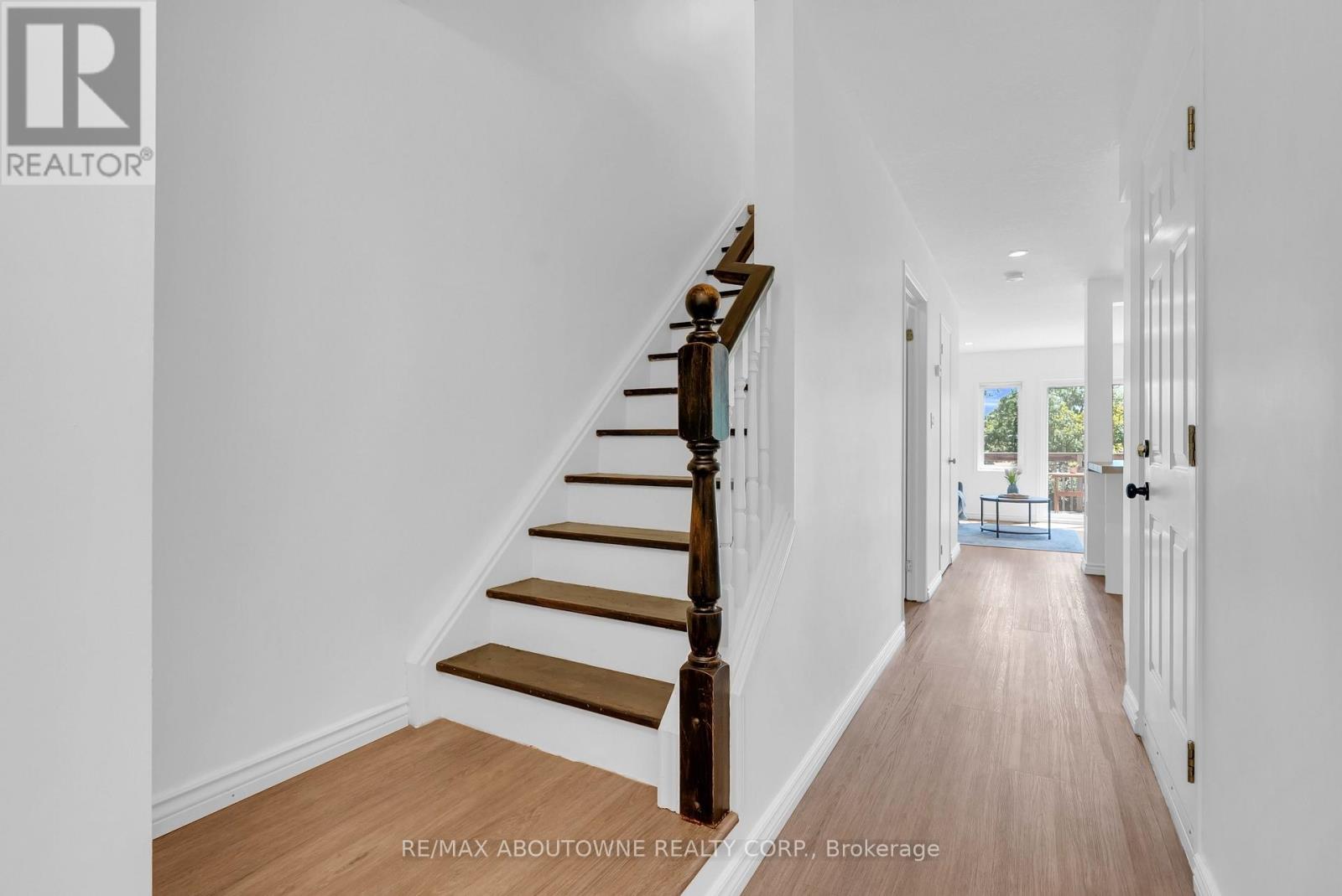 15 - 151 CLAIRFIELDS DRIVE E