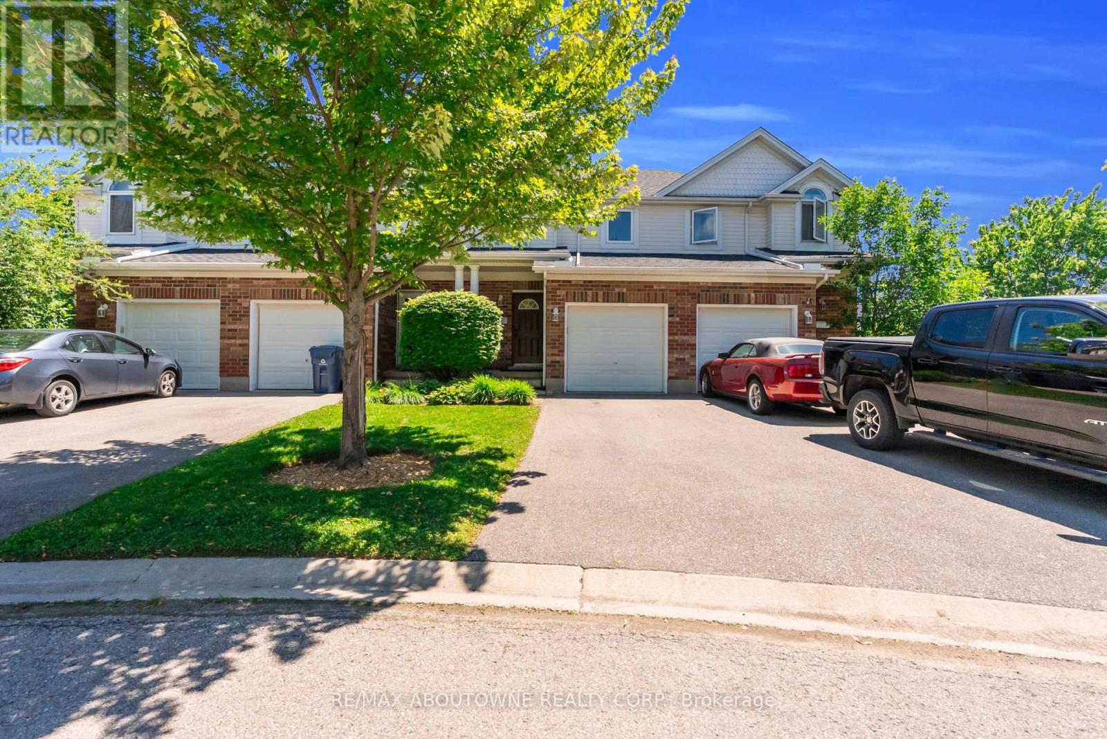 15 - 151 CLAIRFIELDS DRIVE E