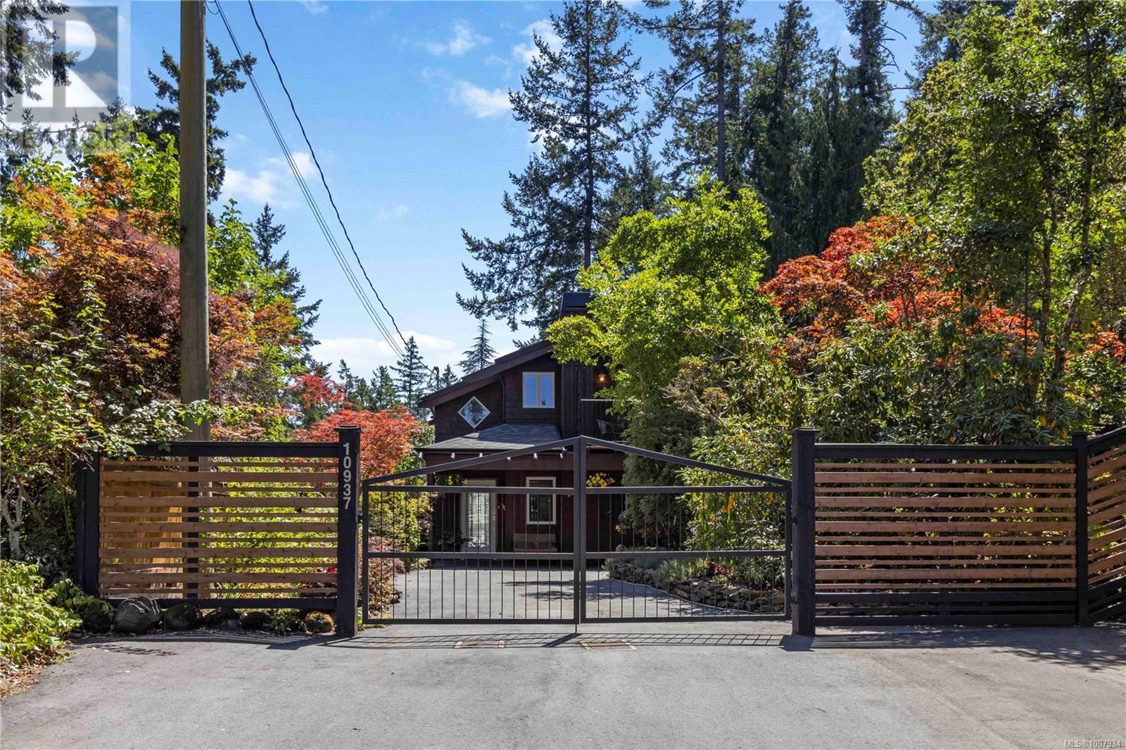 10937 Madrona Dr