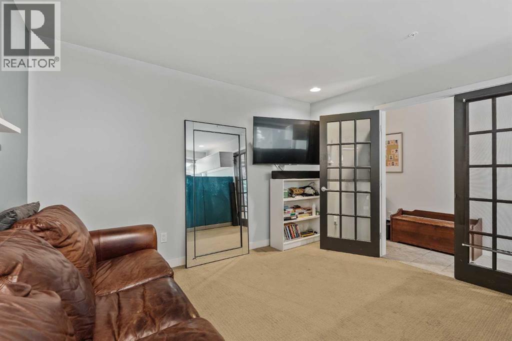 105, 1720 12 Street SW