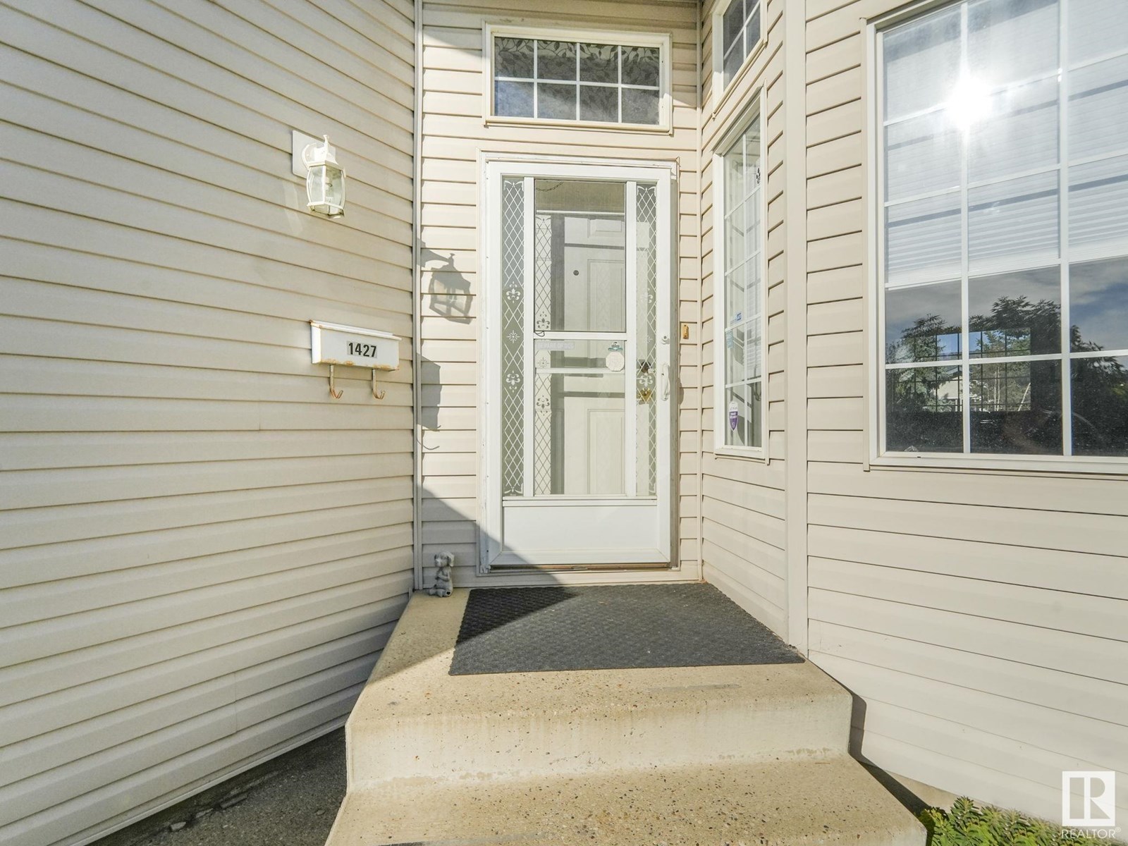 1427 JEFFERYS CR NW