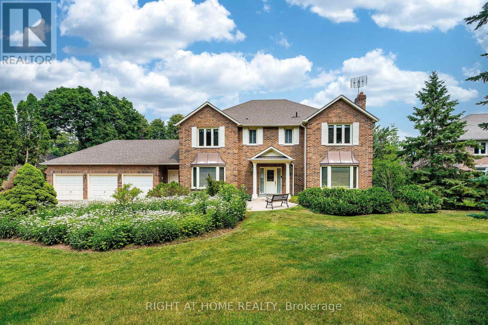 9 GLENRIDGE DRIVE