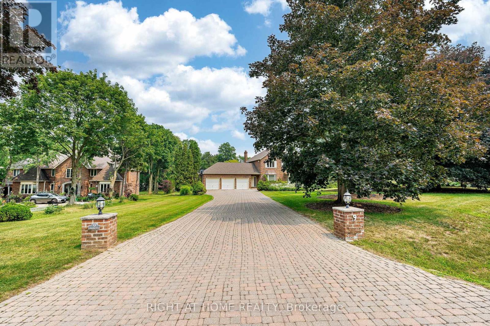 9 GLENRIDGE DRIVE