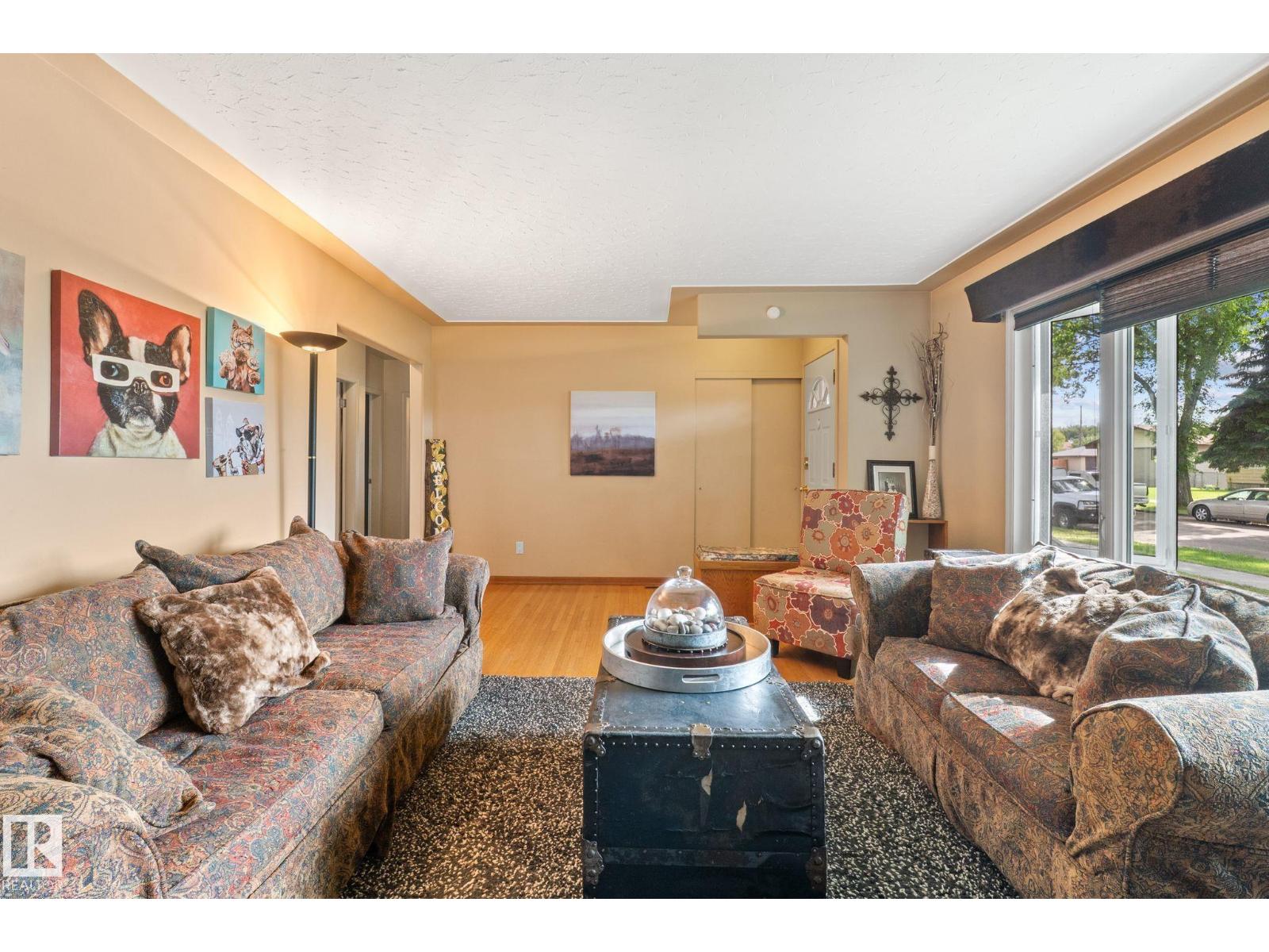 12115 53 ST NW